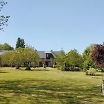 Domaine Des Cerisiers - Acces Direct Piste Cyclable Reliant Honfleur - Parking Prive - Grand Jardin Casa de Férias