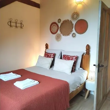 Domaine Des Cerisiers 度假居