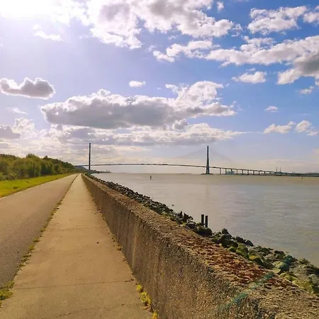 Hébergement de vacances Domaine Des Cerisiers *