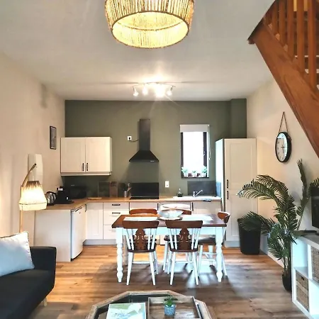 Holiday home Domaine Des Cerisiers - Acces Direct Piste Cyclable Reliant Honfleur - Parking Prive - Grand Jardin