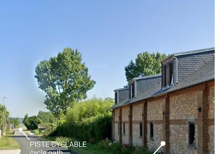 Holiday home Domaine Des Cerisiers - Acces Direct Piste Cyclable Reliant Honfleur - Parking Prive - Grand Jardin *