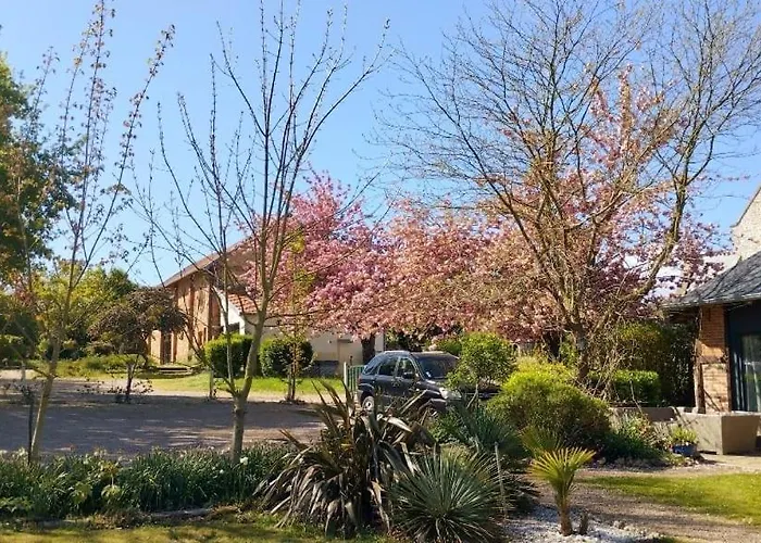 Domaine Des Cerisiers - Acces Direct Piste Cyclable Reliant Honfleur - Parking Prive - Grand Jardin *