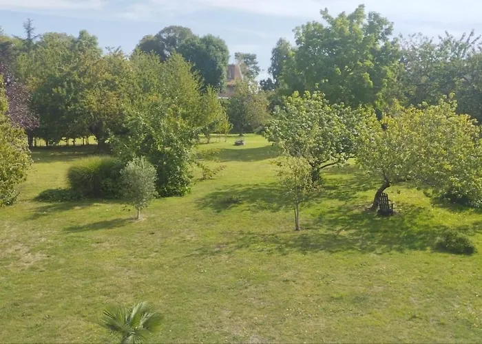 Domaine Des Cerisiers - Acces Direct Piste Cyclable Reliant Honfleur - Parking Prive - Grand Jardin Holiday home