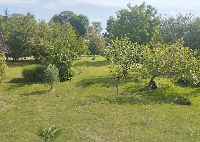 Holiday home Domaine Des Cerisiers - Acces Direct Piste Cyclable Reliant Honfleur - Parking Prive - Grand Jardin *