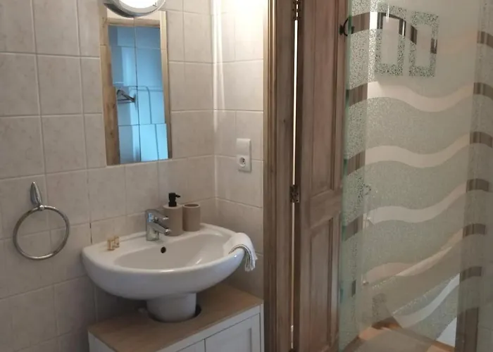 Holiday home Domaine Des Cerisiers - Acces Direct Piste Cyclable Reliant Honfleur - Parking Prive - Grand Jardin